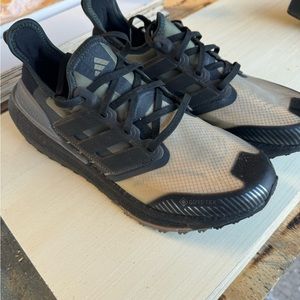 Adidas Running Shoes Size 10.5